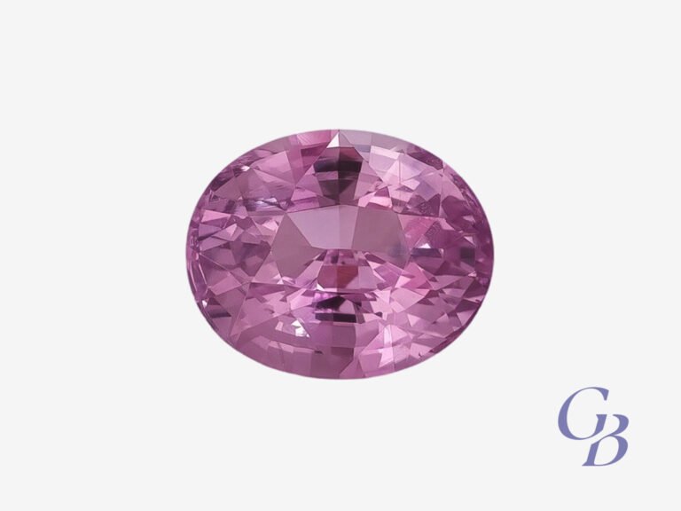 Baby Pink sapphire in oval shape, Sri Lanka (Ceylon)