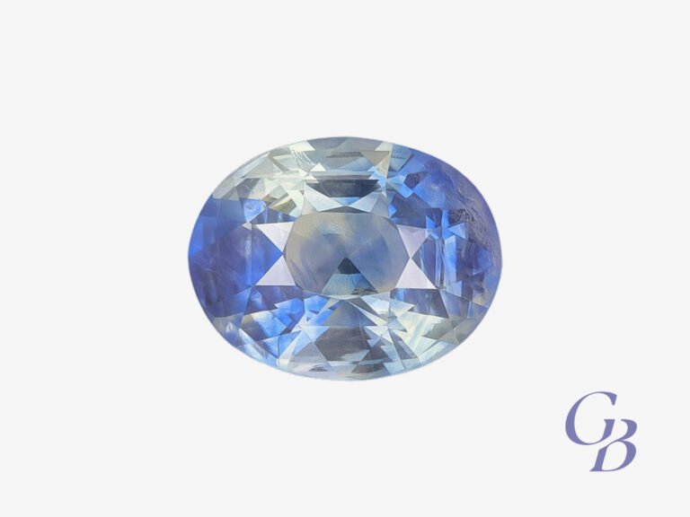 Royal Blue sapphire in oval shape, Sri Lanka (Ceylon)