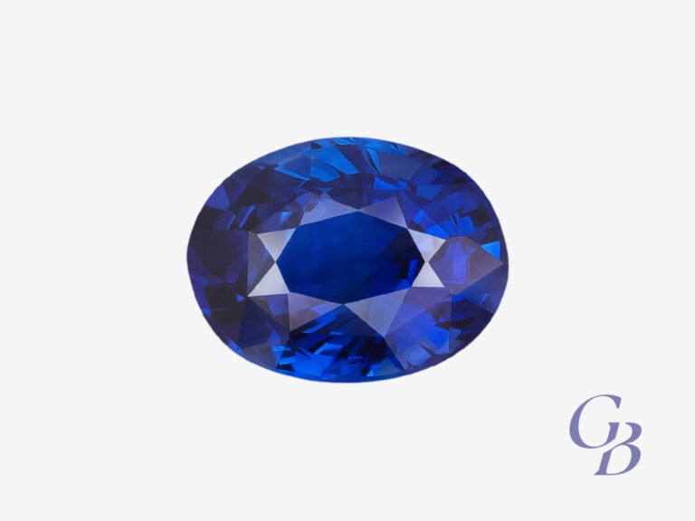 Royal Blue sapphire in oval shape, Sri Lanka (Ceylon)