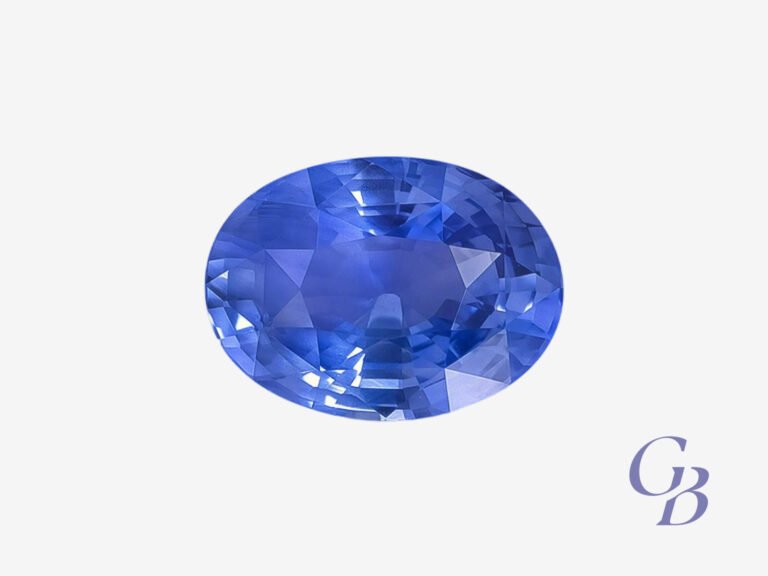 Sapphire in oval shape, Sri Lanka (Ceylon)